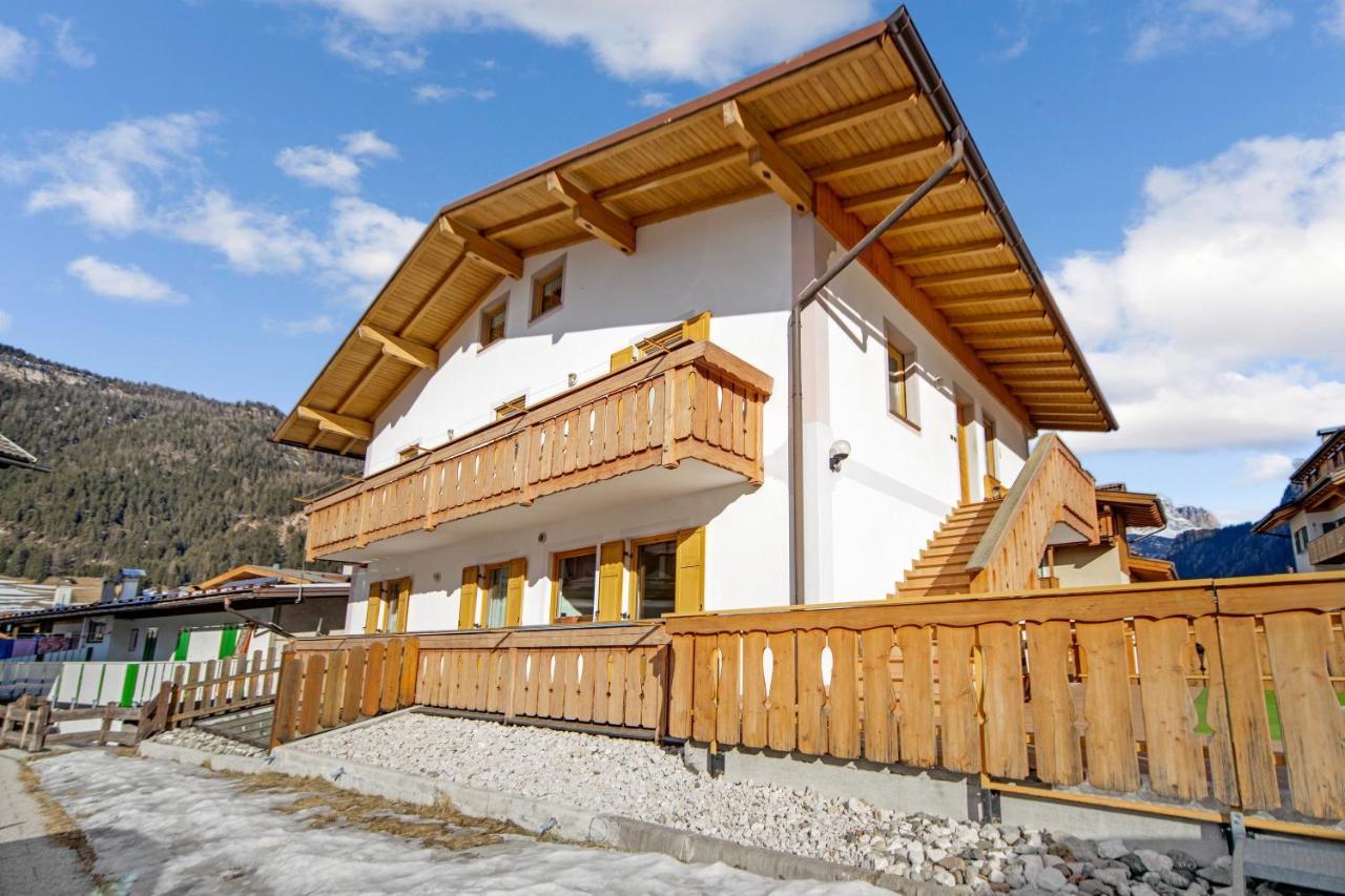 Appartamento Aloch Pozza di Fassa Bagian luar foto
